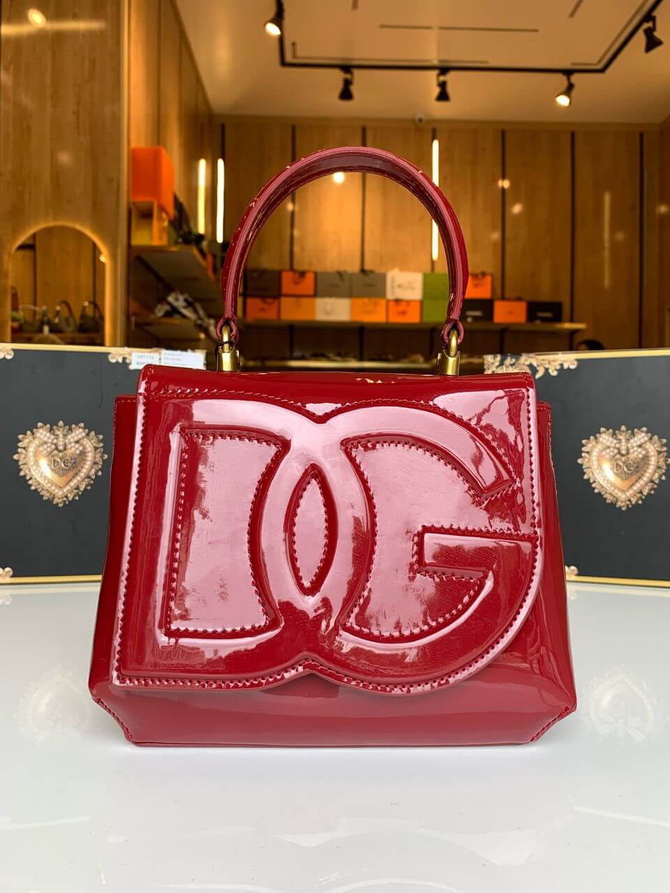 Sac à main Dolce & Gabbana – Raffinement en cuir verni rouge | Réf. : SAC-1716